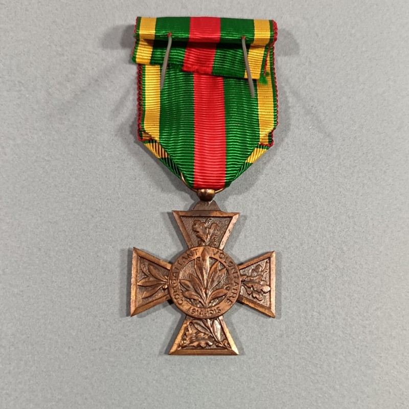 FRANCE MEDAILLE OU CROIX DES COMBATTANTS VOLONTAIRES DE LA GUERRE 1914-1918 CROIX GRAND MODULE